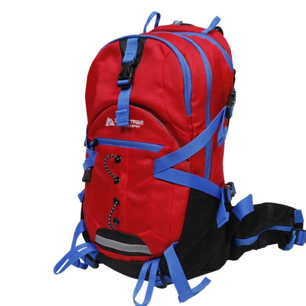 Ozark Trail 17-Liter Blanchard Springs Hydration Backpack